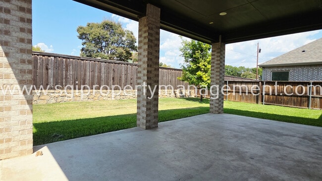 Building Photo - 7703 Coronado Dr