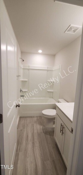 Building Photo - 1426 Rosepine Drive
