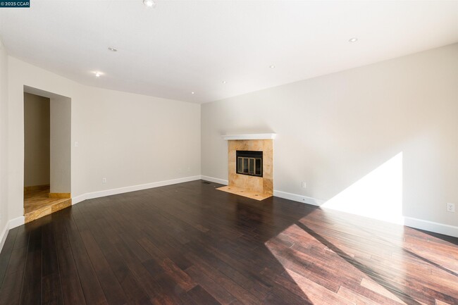 Building Photo - 3057 Deer Meadow Dr