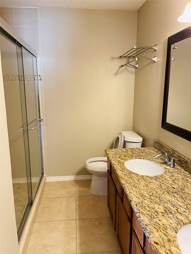 Building Photo - 4715 Rainbow Run