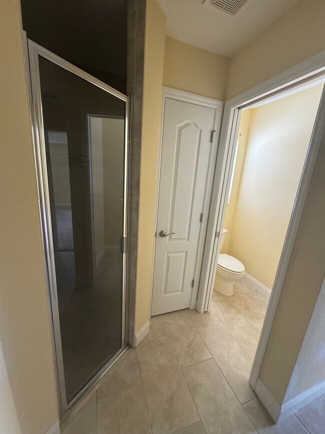 Building Photo - Spacious 4BR/2BA Home in Oaks at Ocala Cro...