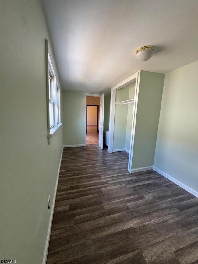 Building Photo - 1141 Louisa St