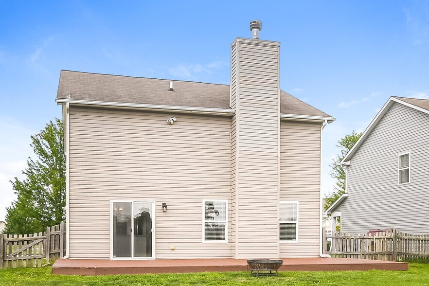 Building Photo - 15397 Dry Creek Rd