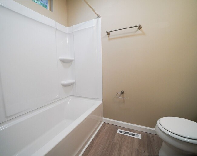 Building Photo - 565 Buford St NW