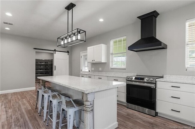 Building Photo - 1613 West St