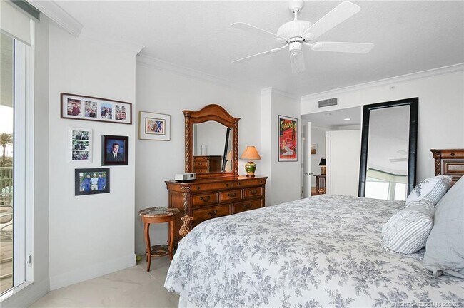 Building Photo - 8600 S Ocean Dr