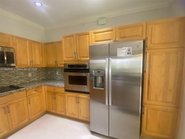 Building Photo - 1605 Passion Vine Cir
