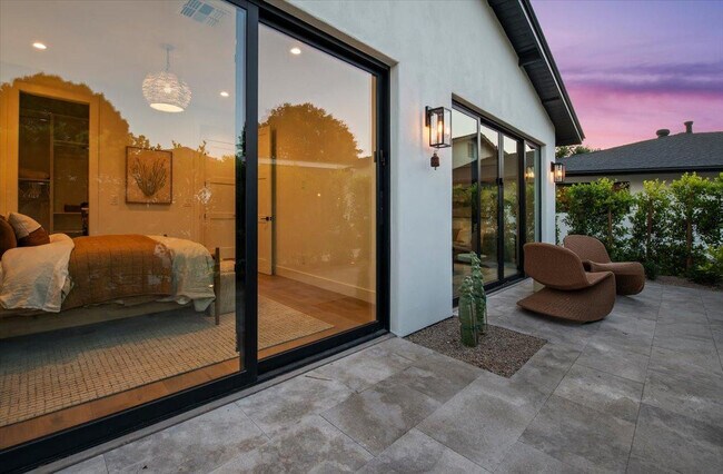 Building Photo - 3631 N 54th Ct