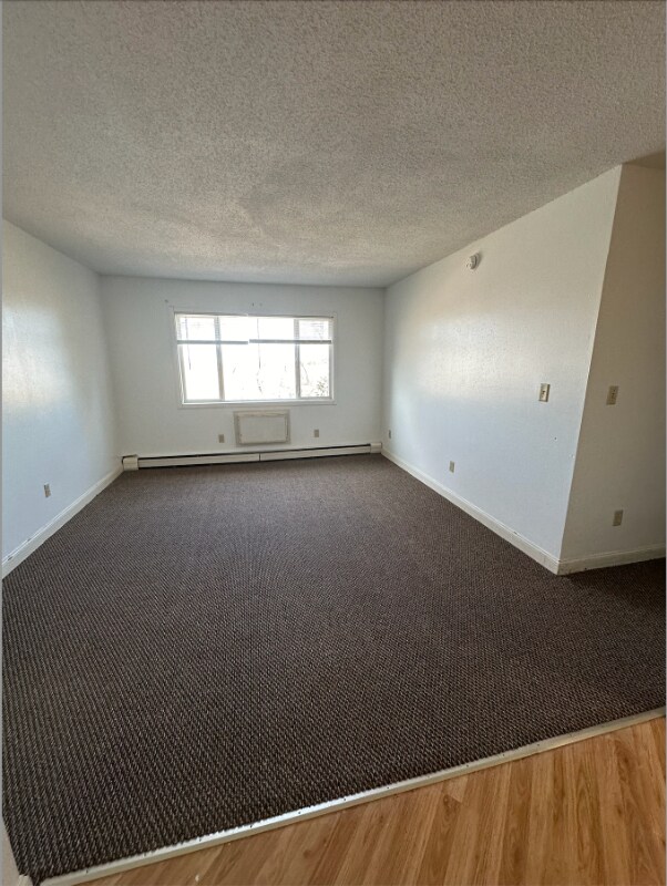 Building Photo - 1516 1st St E