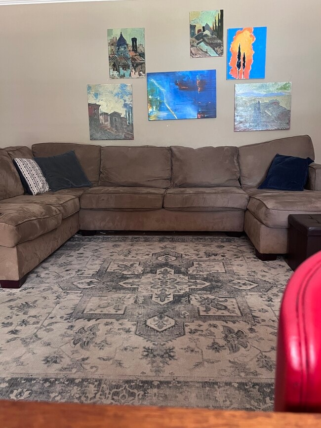 Building Photo - 3870 Greenway Dr