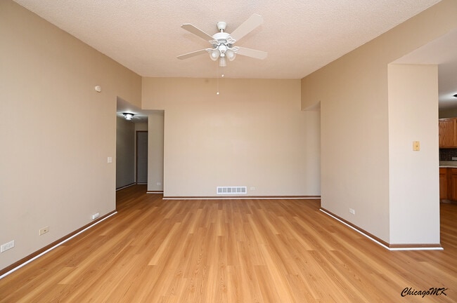 Building Photo - 340 Woodridge Cir
