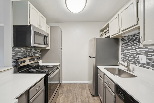 Building Photo - ReNew Sugar Hill