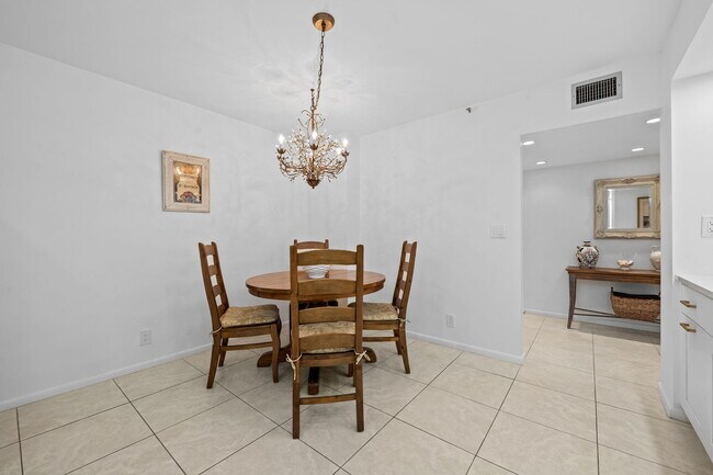 Building Photo - 3420 S Ocean Blvd