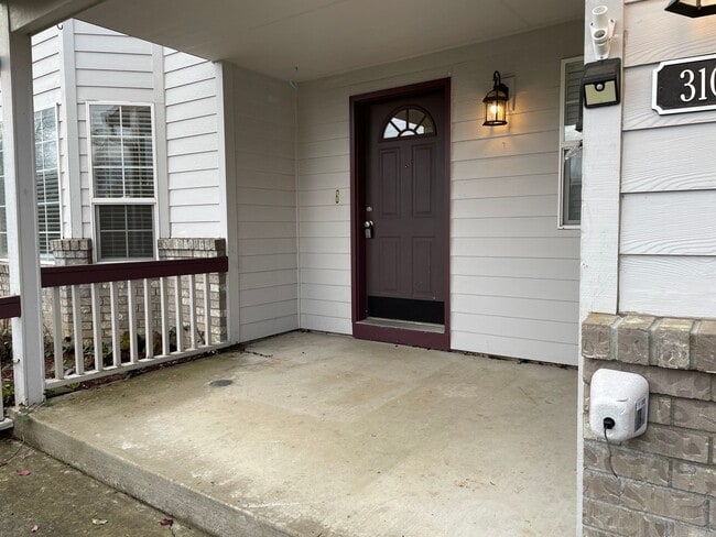 Building Photo - HALF MONTH FREE OF RENT Spacious 5 Bedroom Home! Granite Counters! Pet friendly! Tons of Room for...