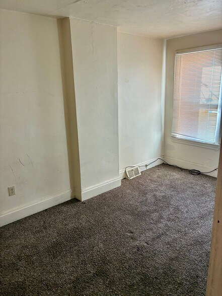 Building Photo - 1124a Dohrman St