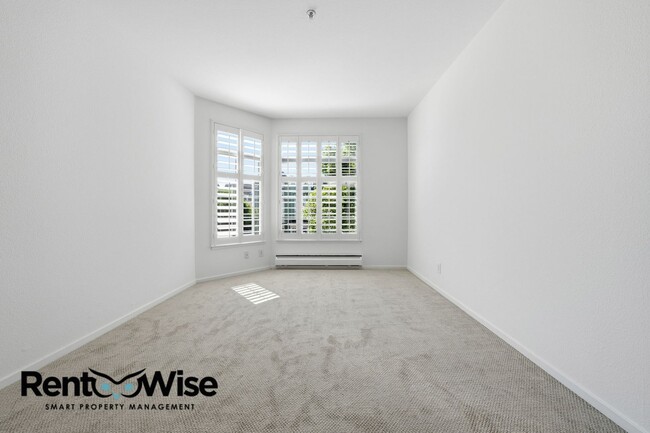 Building Photo - 2060 Sutter St