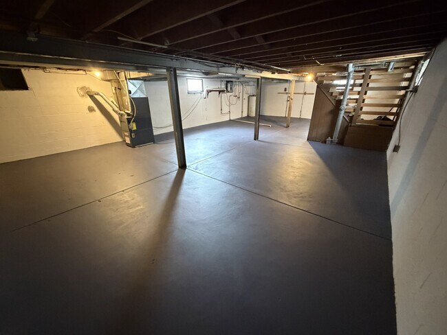 Building Photo - 8947 Mayfield Ct