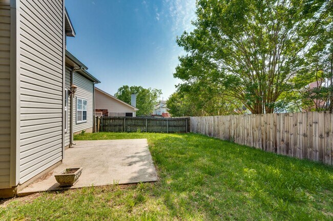 Building Photo - Great 3 bed 2 bath Home in Bellevue!