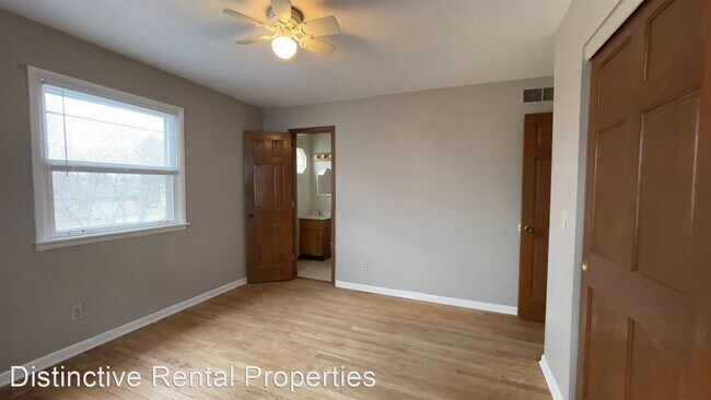 Building Photo - 3 br, 2.5 bath House - 842 Kent Ave