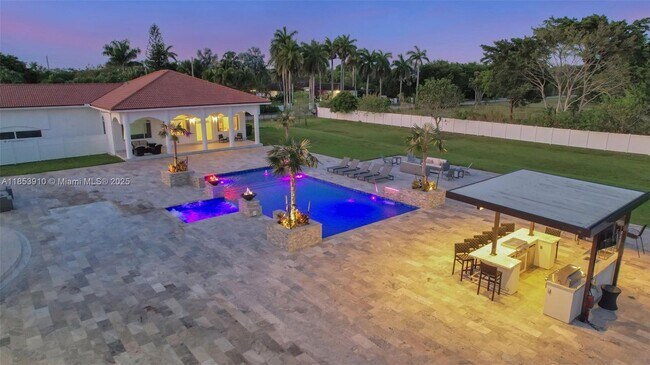 Building Photo - 4610 SW 178th Ave