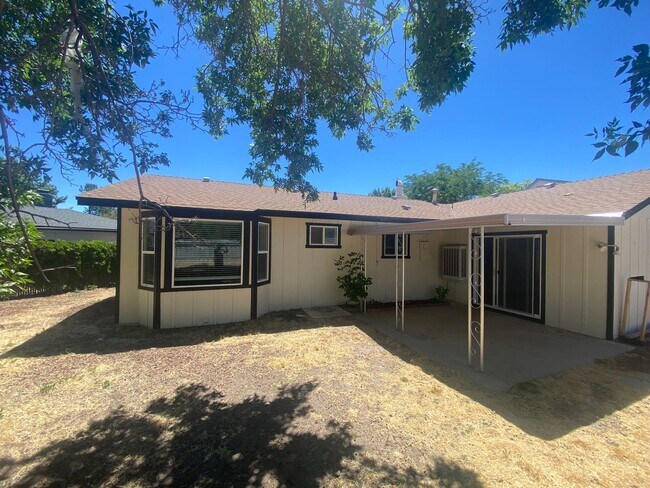 Building Photo - 2808 Marvin Dr
