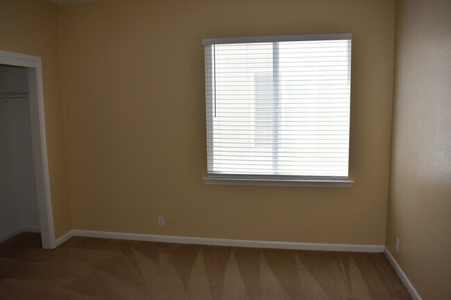Building Photo - 1220 CAVALAIRE Ct