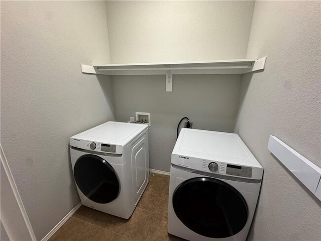 Building Photo - 6505 S 50th St