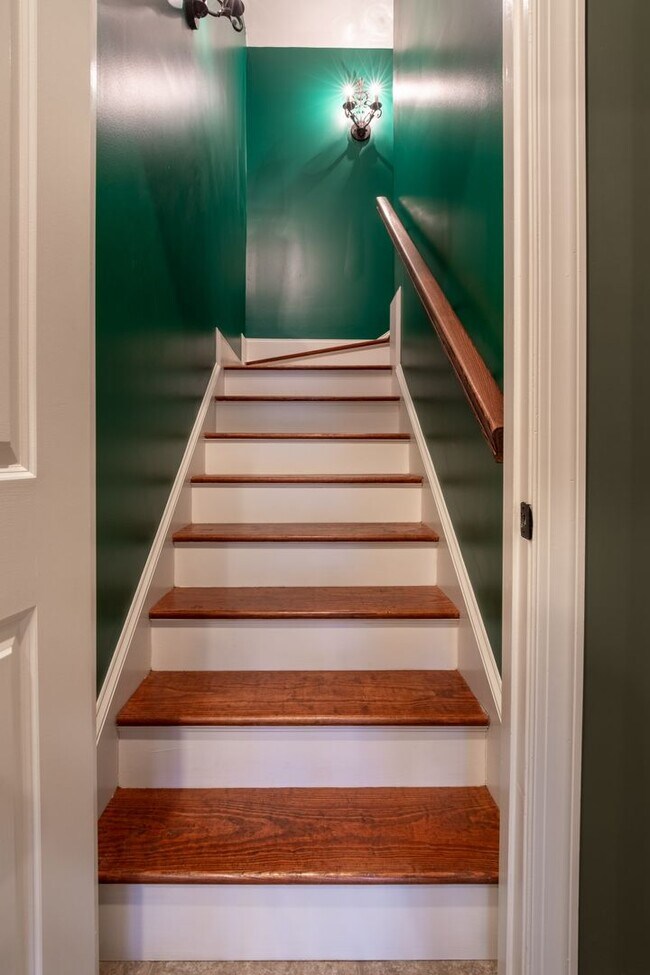 Building Photo - Solamere Subdivision