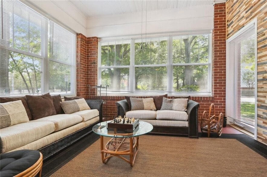 Building Photo - 203 Winter Ave