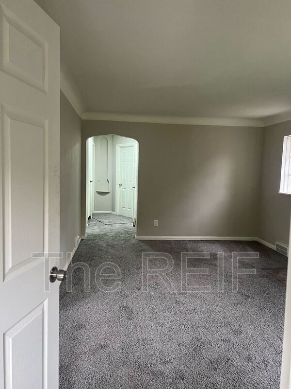 Primary Photo - 11258 Roxbury St