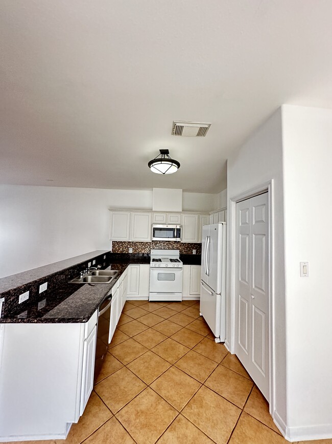 Kitchen - 2213 Naomi St