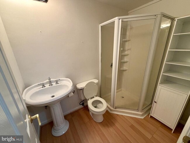 Building Photo - 9619 Glendower Ct