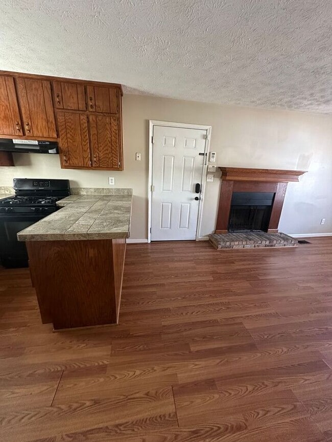 Building Photo - NOW READY! 1 bedroom 1 bath unit!