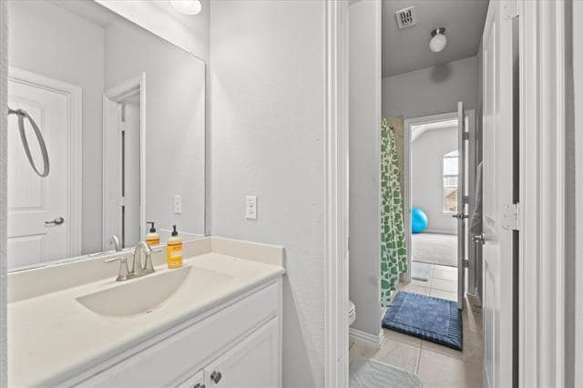 Building Photo - 352 Long Meadow Way