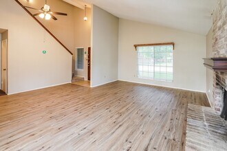 Building Photo - 19834 Packwood Dr