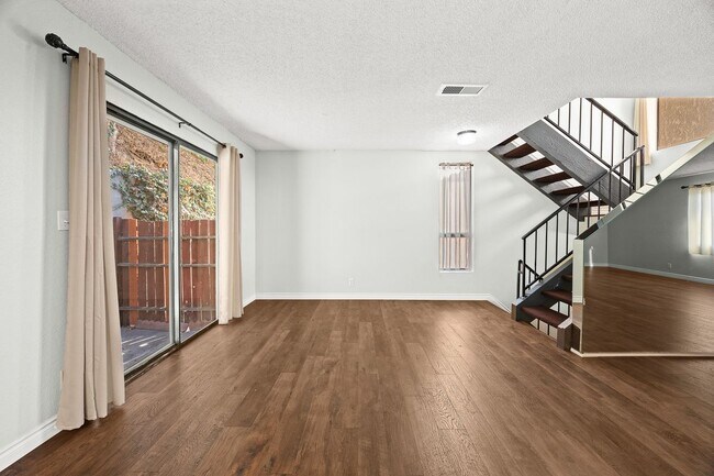 Building Photo - 1040 S Garfield Ave