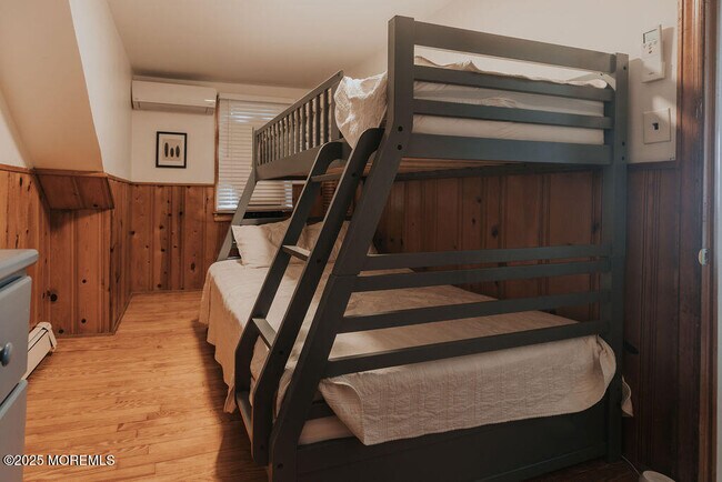 Building Photo - 35 12th Ave