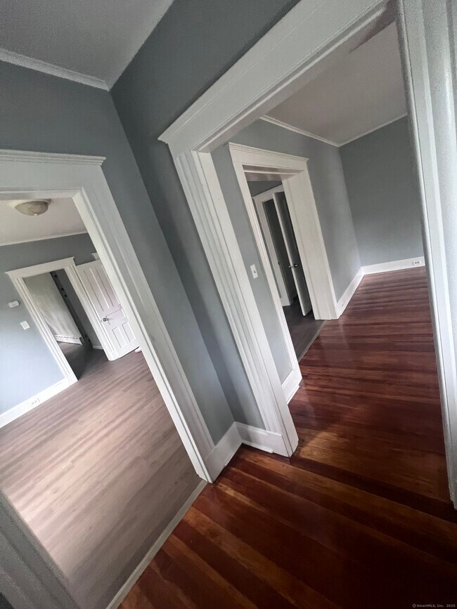 Building Photo - 10 Fleming St