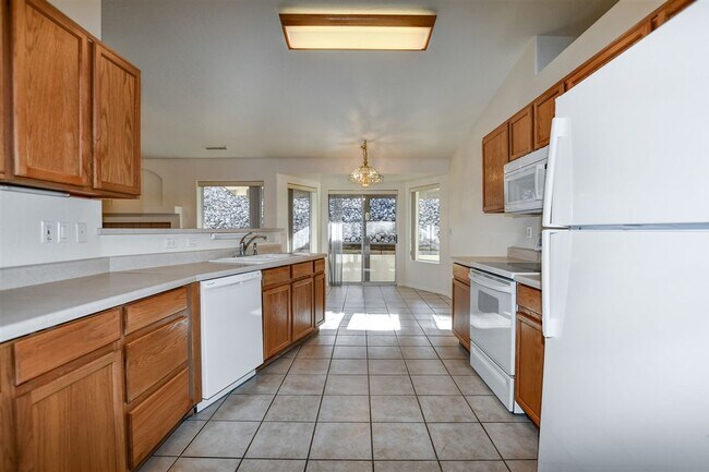 Building Photo - 4261 N Tonopah Dr