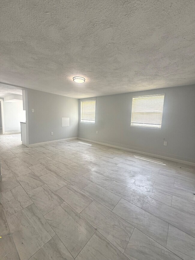 Building Photo - 3115 Bracken Woods Ln