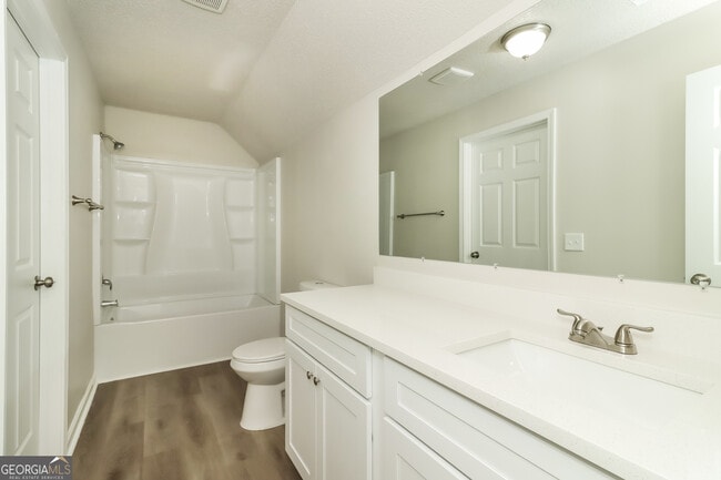 Building Photo - 7073 Stonecreek Dr