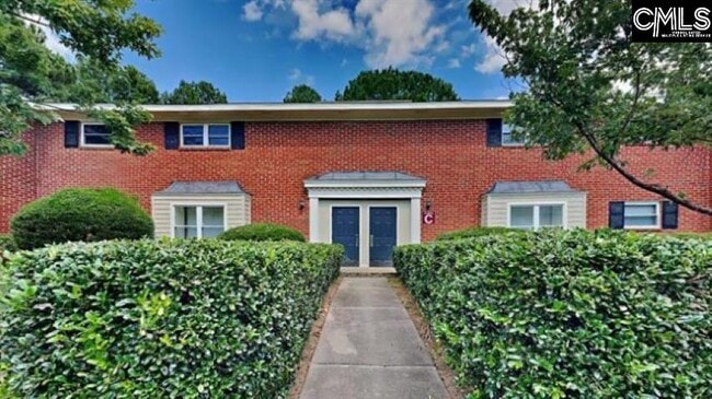 Primary Photo - 601 Riverhill Cir