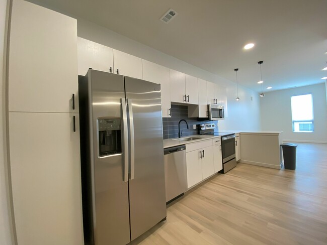 Kitchen - Brookside Commons