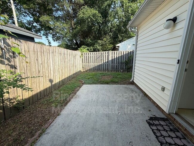 Building Photo - 1033 Park Meadow Dr