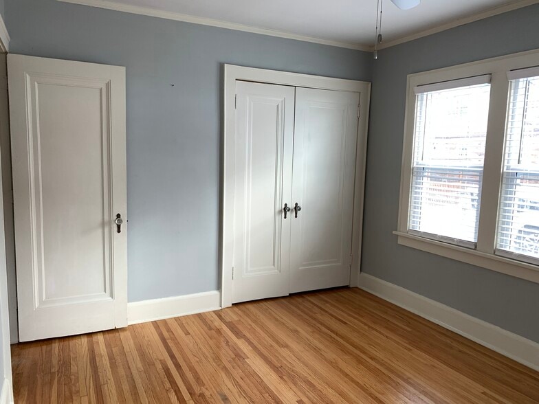 Building Photo - 4232 Urbandale Ave