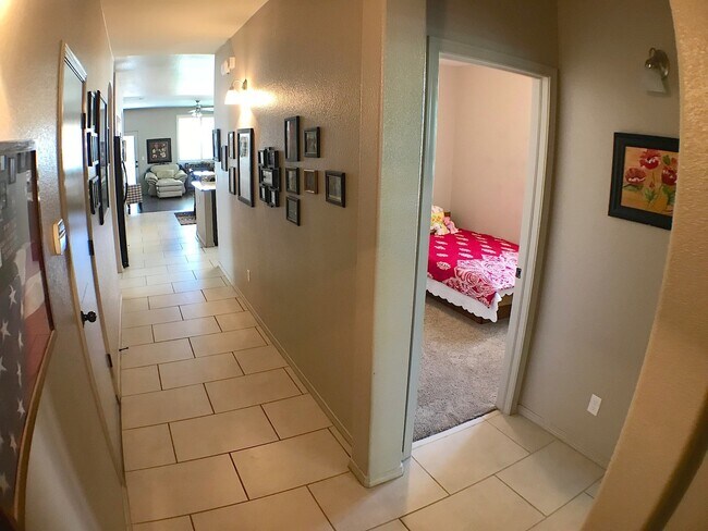 Building Photo - Sandstone Ranch Estates 4 Bed/2Bath with Refrig A/C