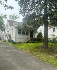 Building Photo - 18 Hastings Ln