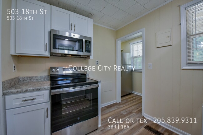 Building Photo - 503 18th St