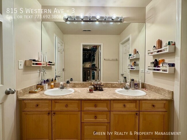 Building Photo - 815 S Western Ave