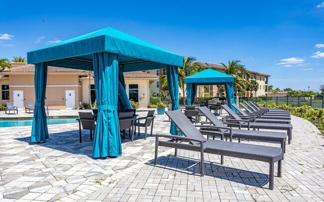 Building Photo - 4590 Winkler Ave